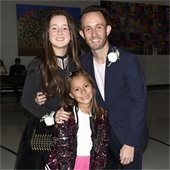 dad with two daughters